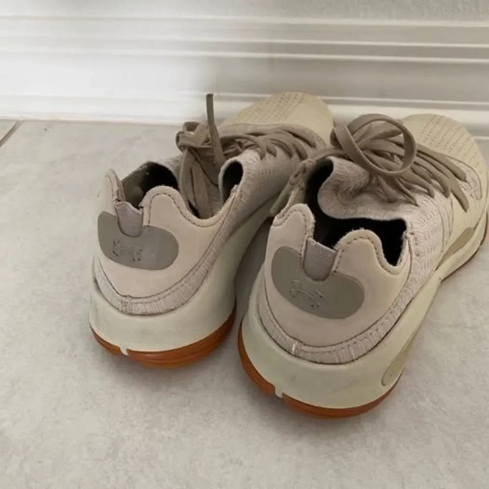 Nike under armour boy shoes size 3.5 and 4y sneakers shoes bundle set